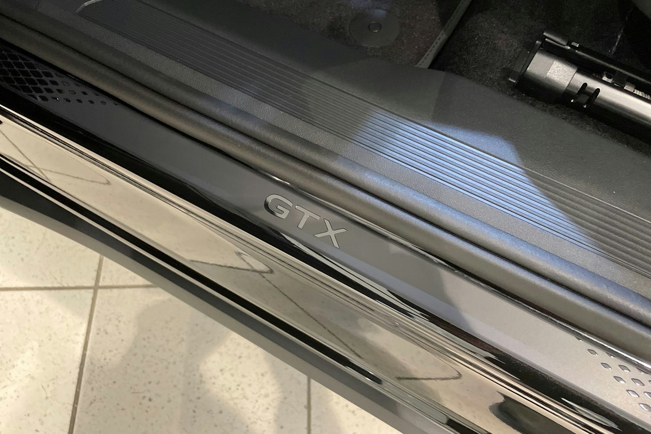 musta Volkswagen ID.4 2025 kuva 27.