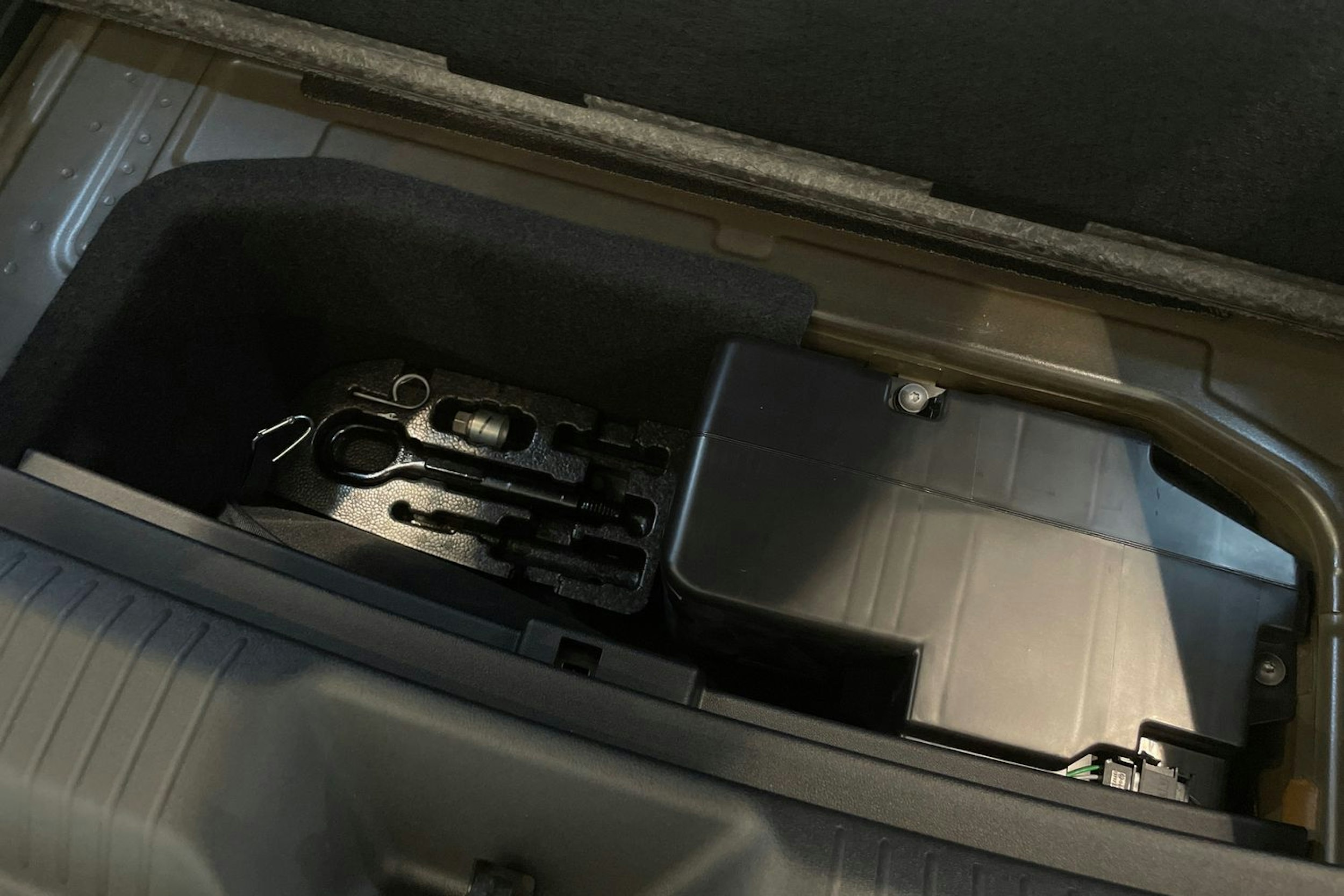 musta Volkswagen ID.4 2025 kuva 35.