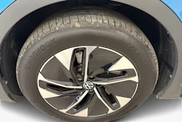 sininen Volkswagen ID.4 2025 kuva 9.