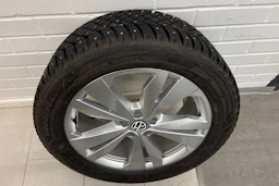 sininen Volkswagen ID.4 2025 kuva 10.