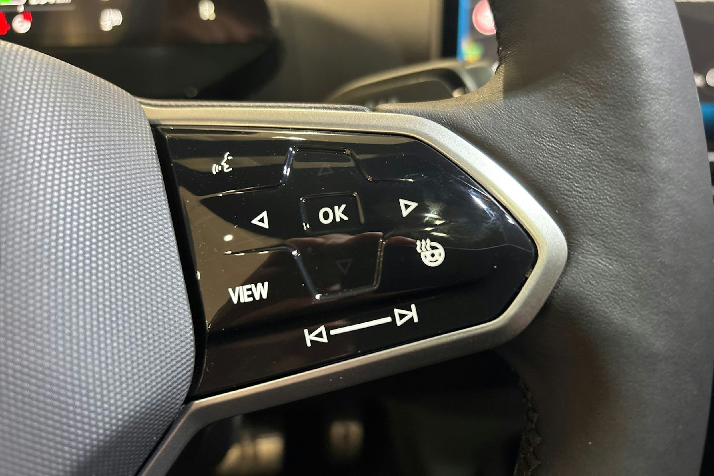 sininen Volkswagen ID.4 2025 kuva 17.