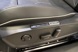 sininen Volkswagen ID.4 2025 kuva 11.