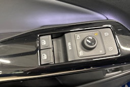 sininen Volkswagen ID.4 2025 kuva 12.