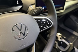 sininen Volkswagen ID.4 2025 kuva 15.