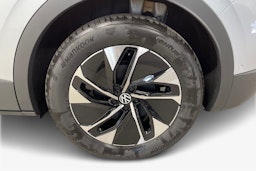 harmaa Volkswagen ID.4 2025 kuva 9.