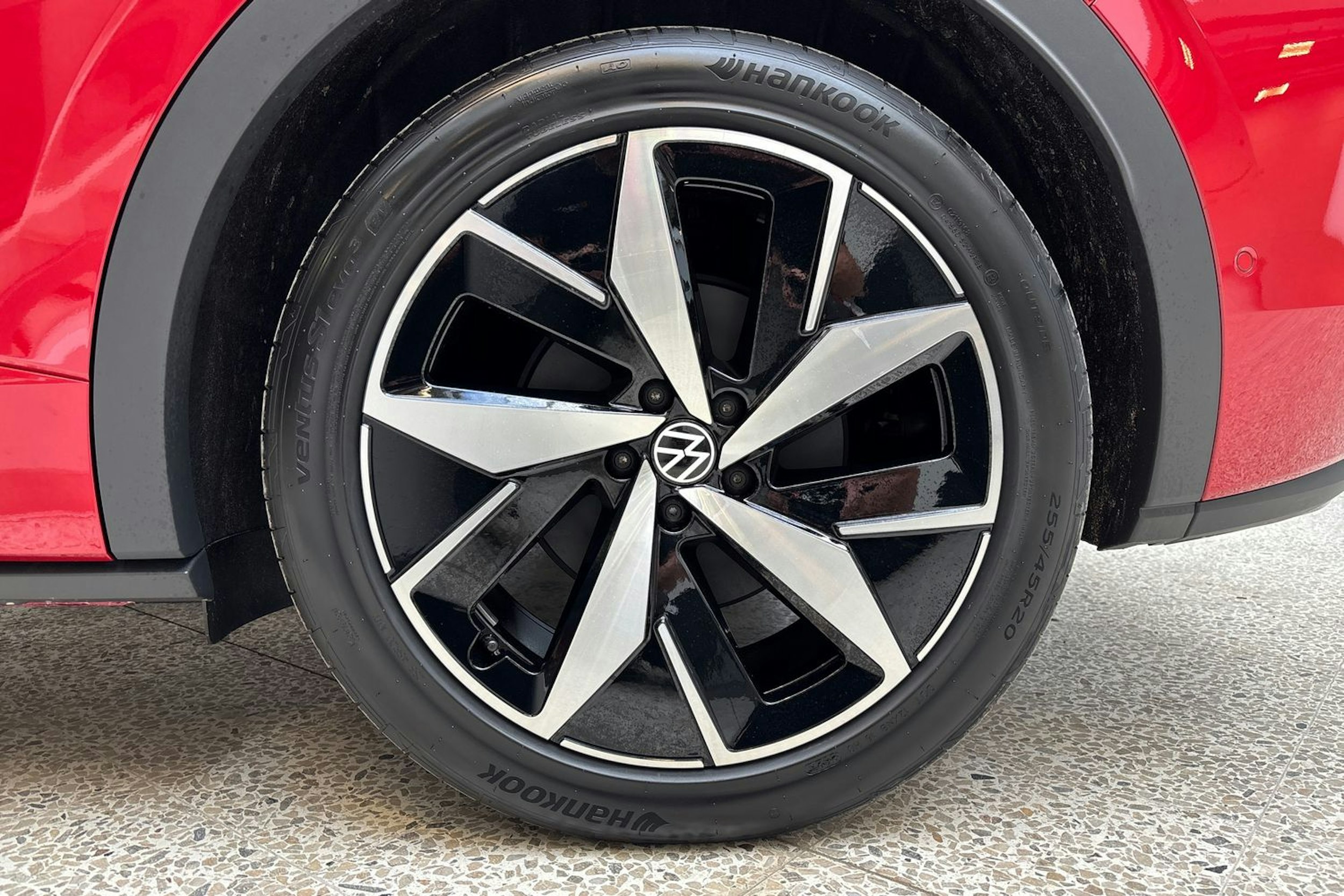 Punainen Volkswagen ID.4 2026 kuva 9.