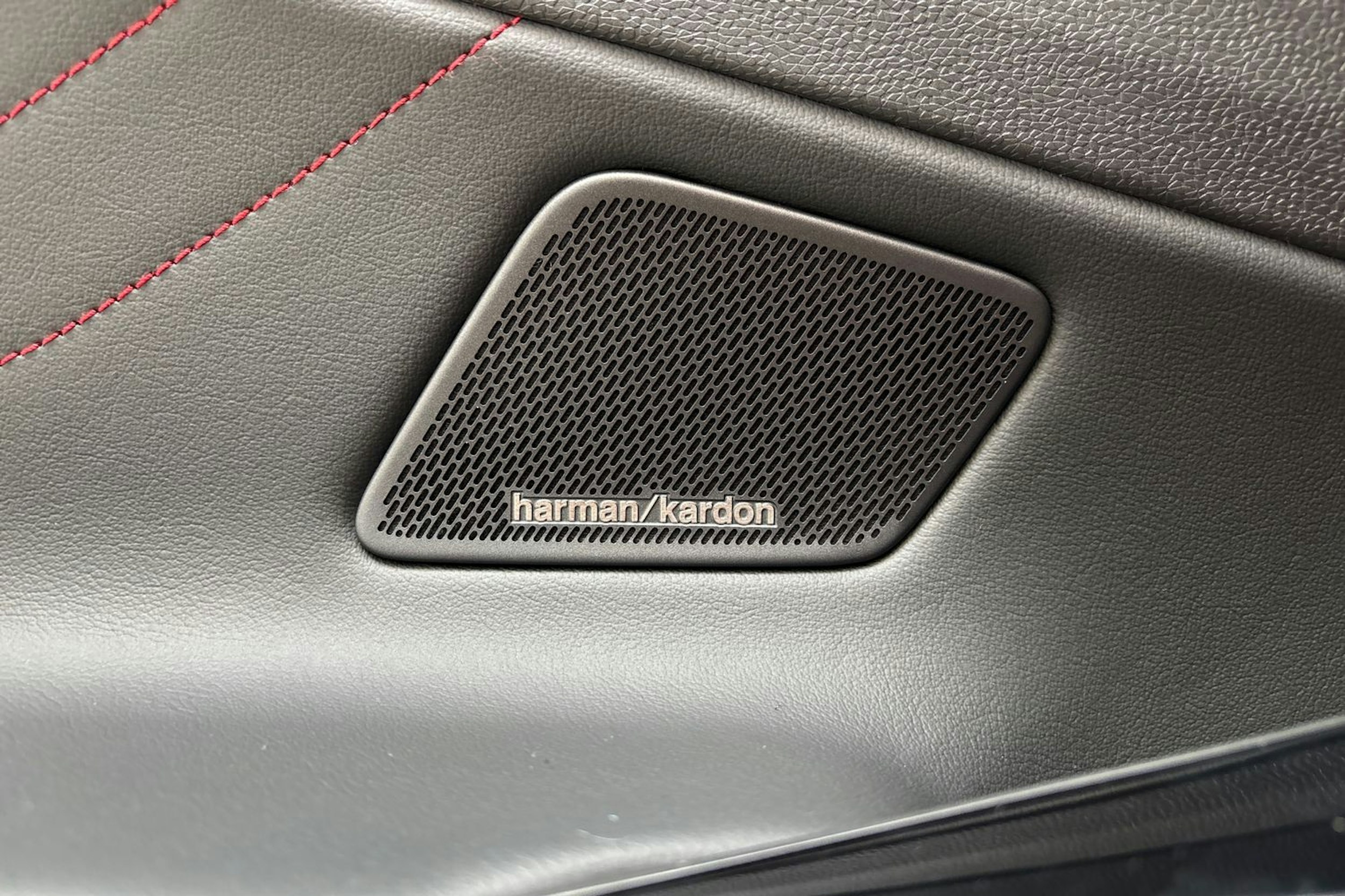 Punainen Volkswagen ID.4 2026 kuva 16.