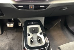 Punainen Volkswagen ID.4 2026 kuva 35.