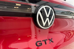 Punainen Volkswagen ID.4 2026 kuva 40.