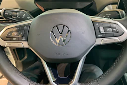 valkoinen Volkswagen ID.4 2026 kuva 11.