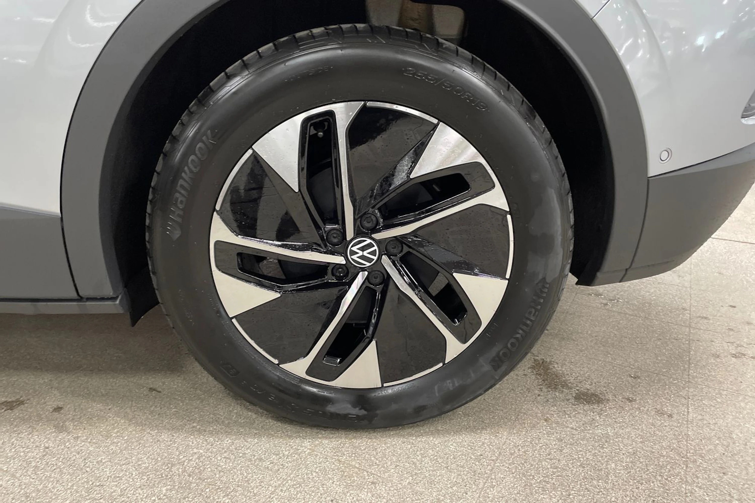 harmaa Volkswagen ID.4 2026 kuva 10.