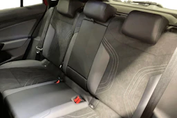 punainen Volkswagen ID.4 2026 kuva 8.