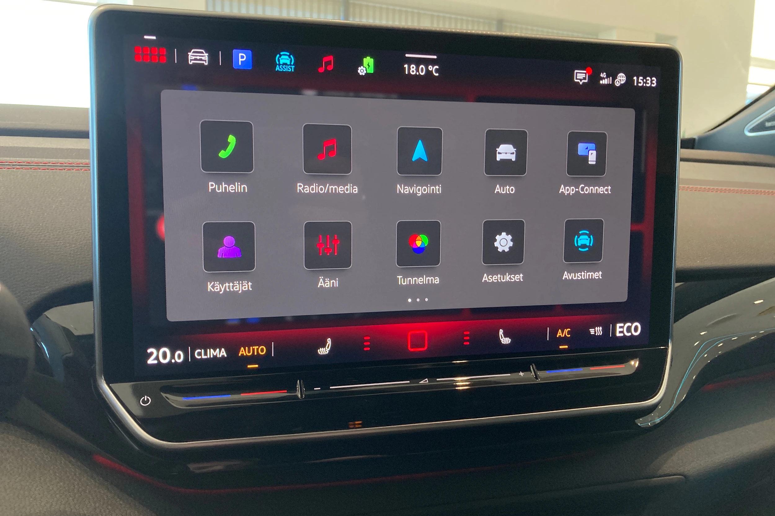 punainen Volkswagen ID.4 2026 kuva 18.