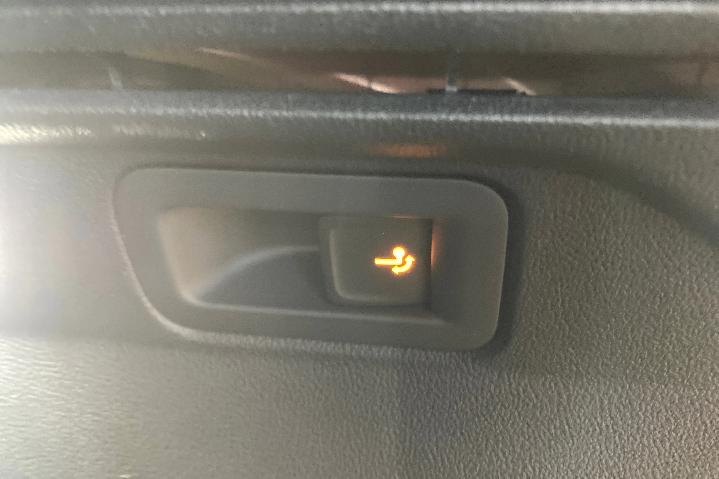 punainen Volkswagen ID.4 2026 kuva 23.