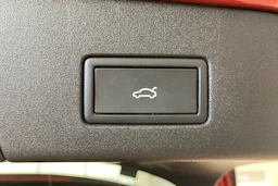 punainen Volkswagen ID.4 2026 kuva 25.