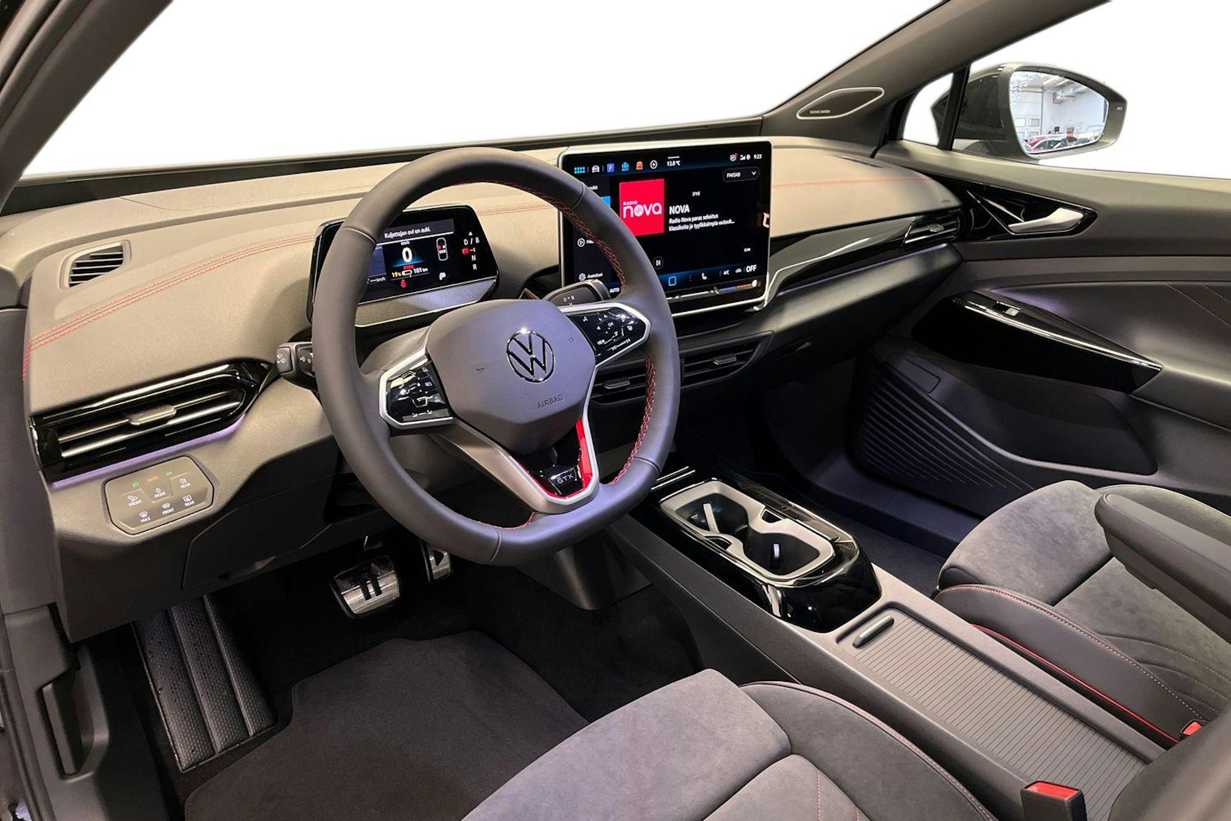 musta Volkswagen ID.4 2026 kuva 6.