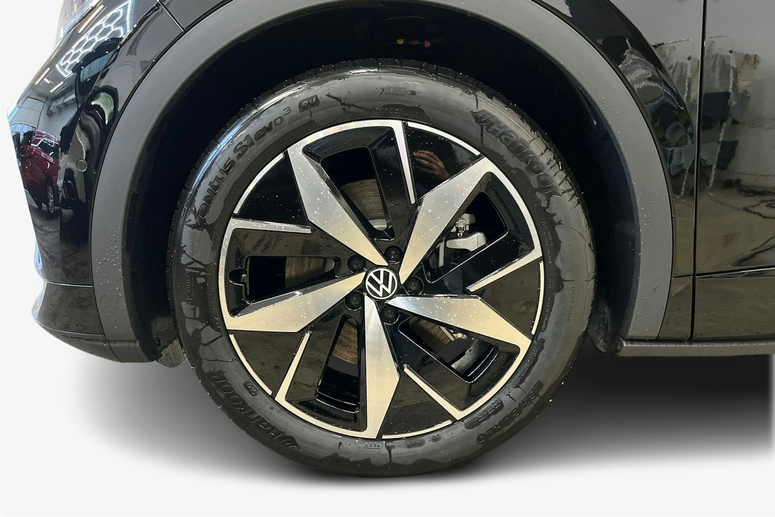 musta Volkswagen ID.4 2026 kuva 9.