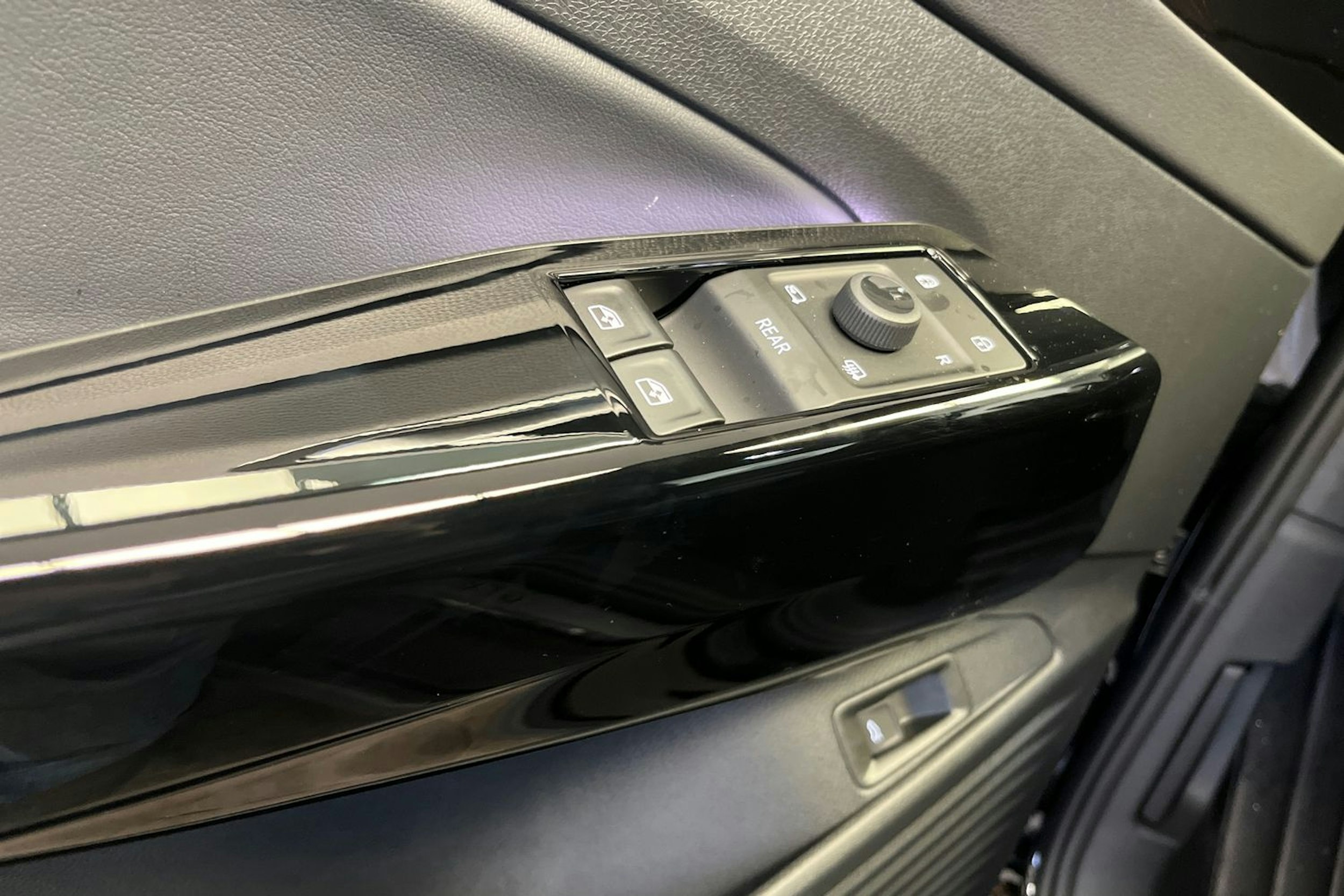 musta Volkswagen ID.4 2026 kuva 12.