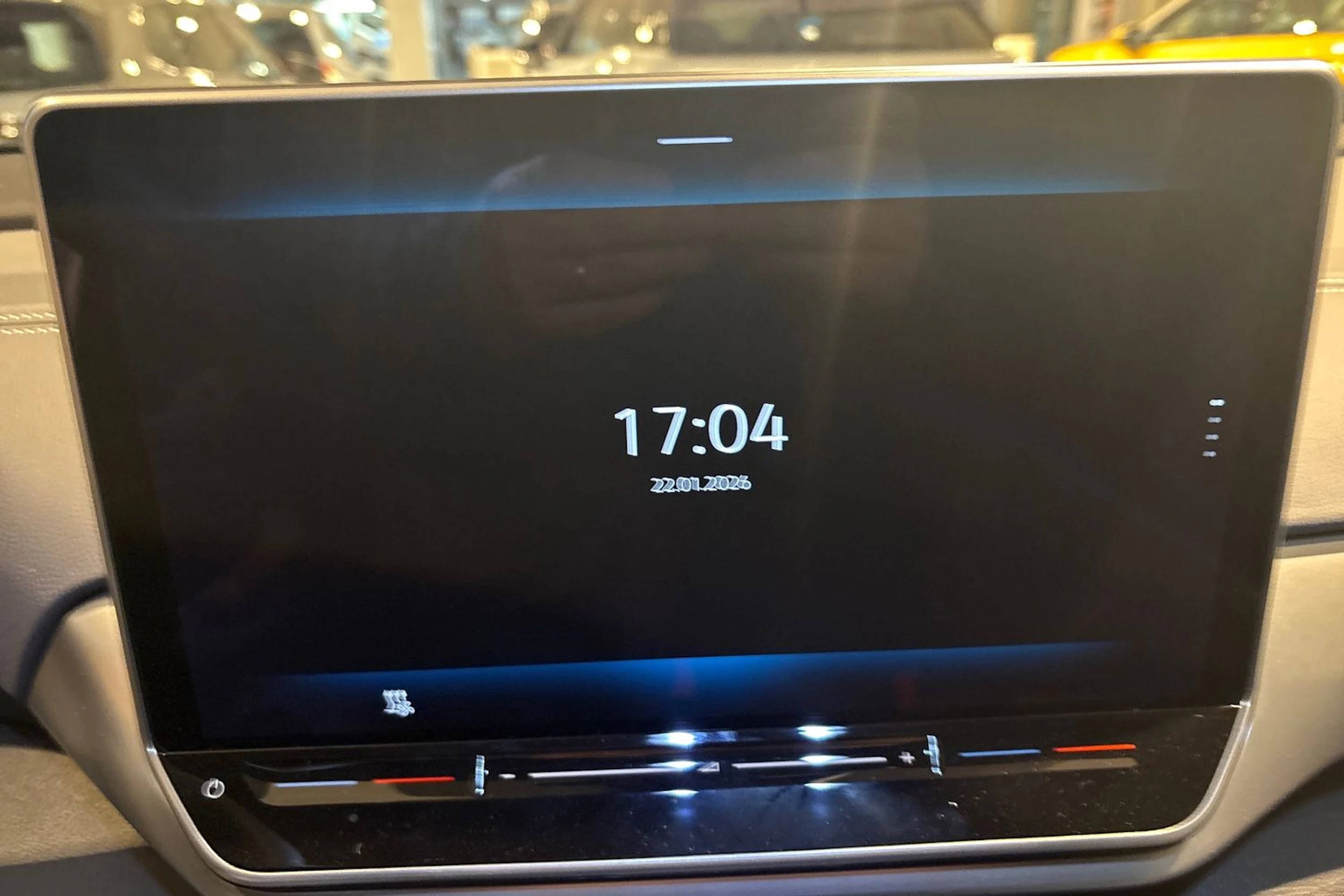 valkoinen Volkswagen ID.4 2026 kuva 14.