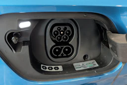 sininen Volkswagen ID.4 2027 kuva 13.