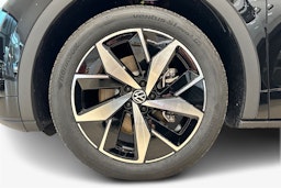 met. musta Volkswagen ID.4 2026 kuva 9.