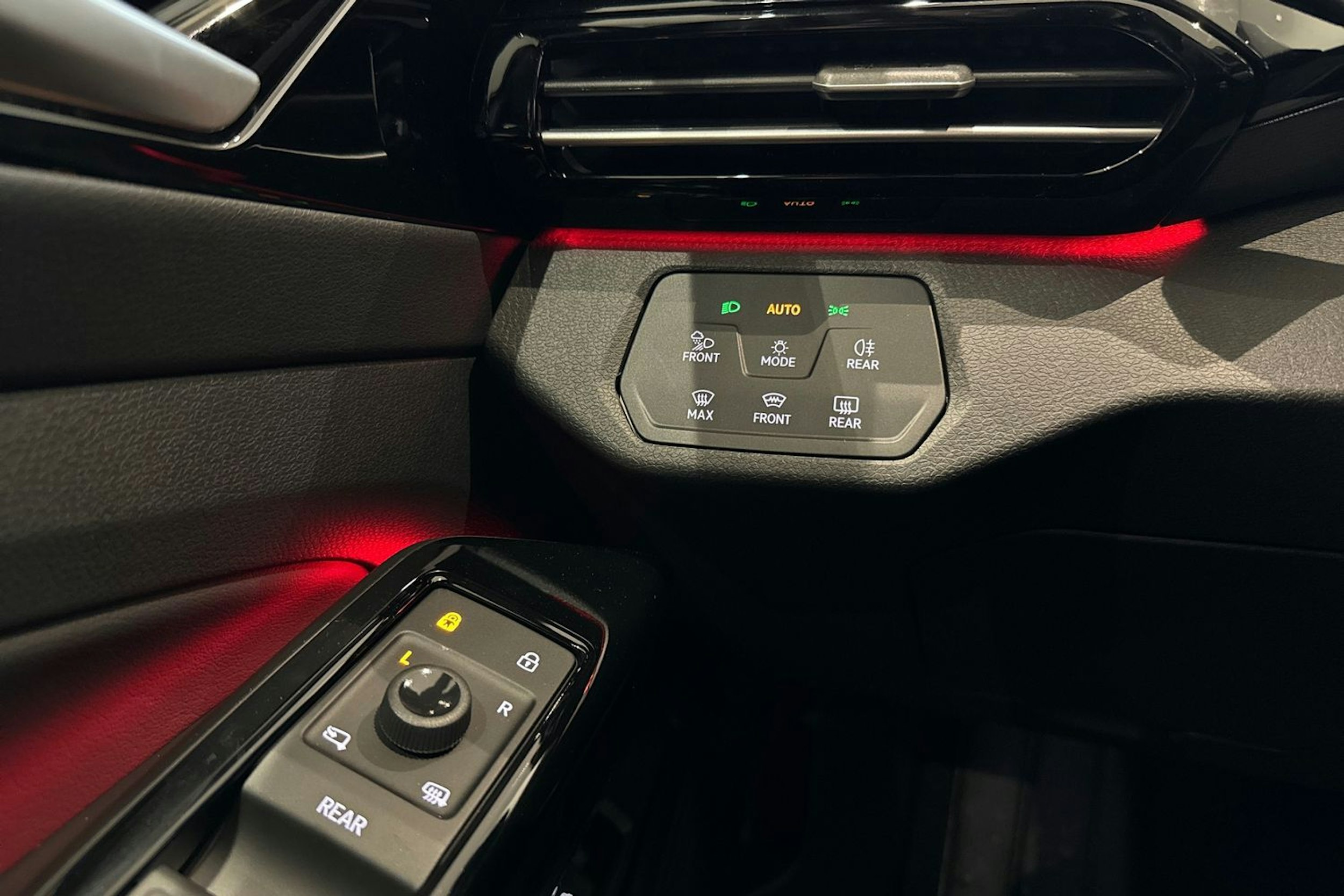 met. musta Volkswagen ID.4 2026 kuva 17.