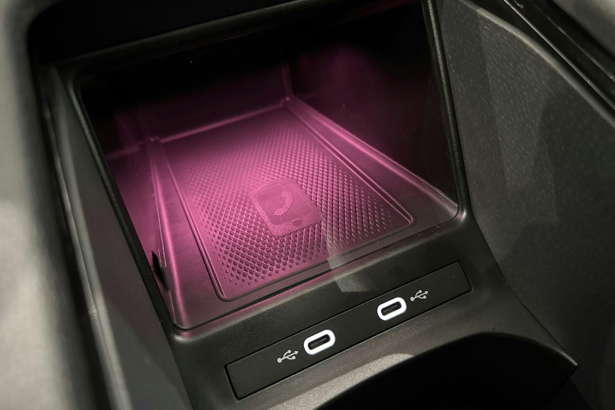 met. musta Volkswagen ID.4 2026 kuva 30.