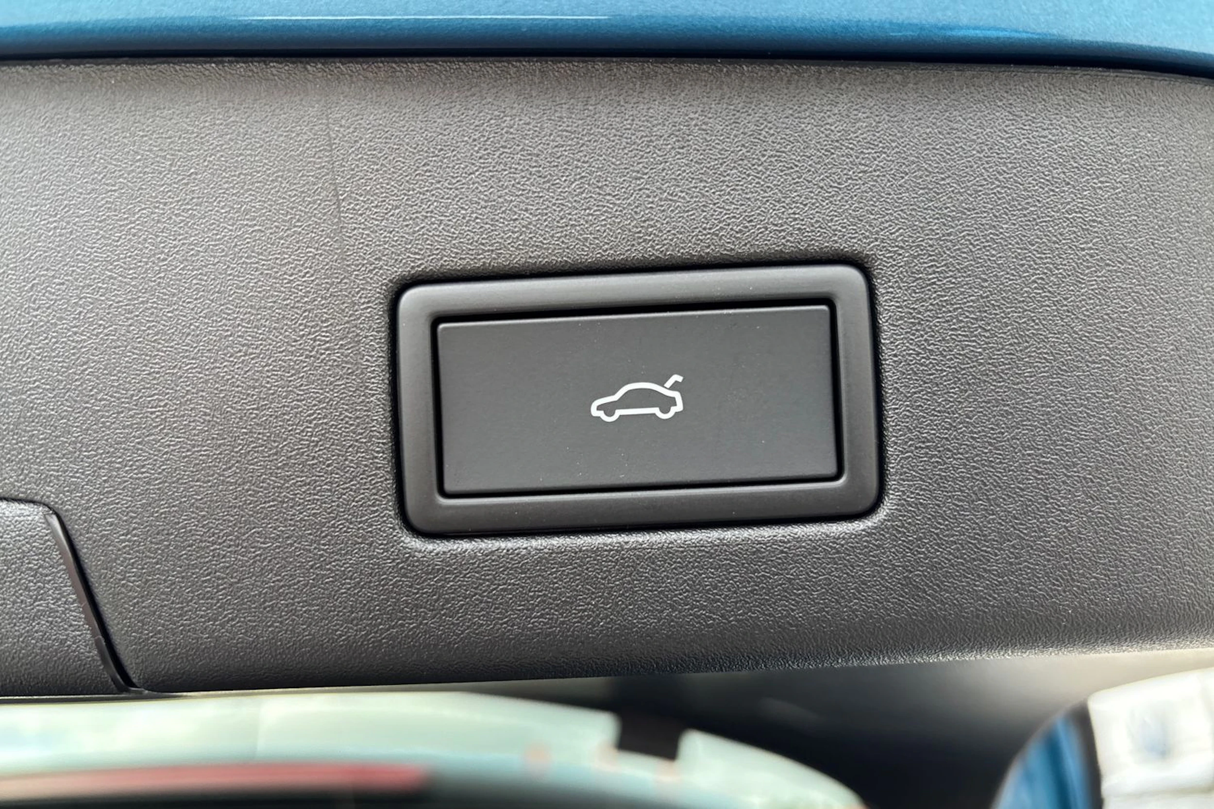 sininen Volkswagen ID.4 2026 kuva 21.