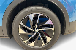 sininen Volkswagen ID.4 2026 kuva 9.