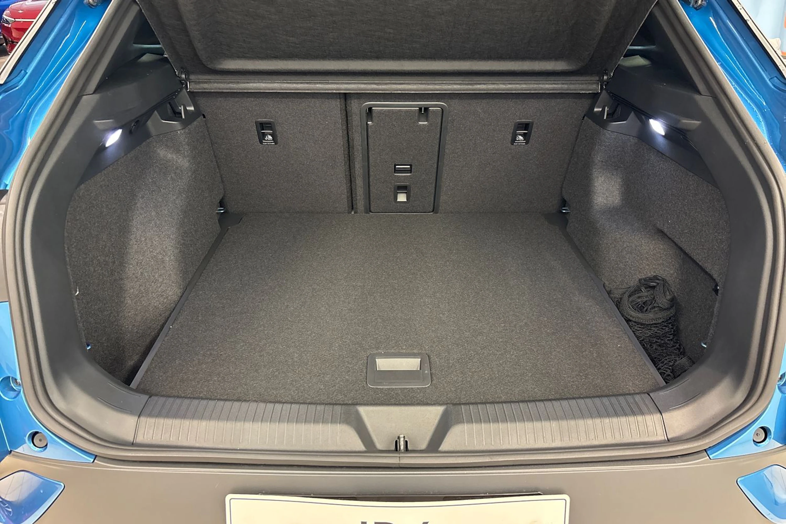 sininen Volkswagen ID.4 2026 kuva 11.