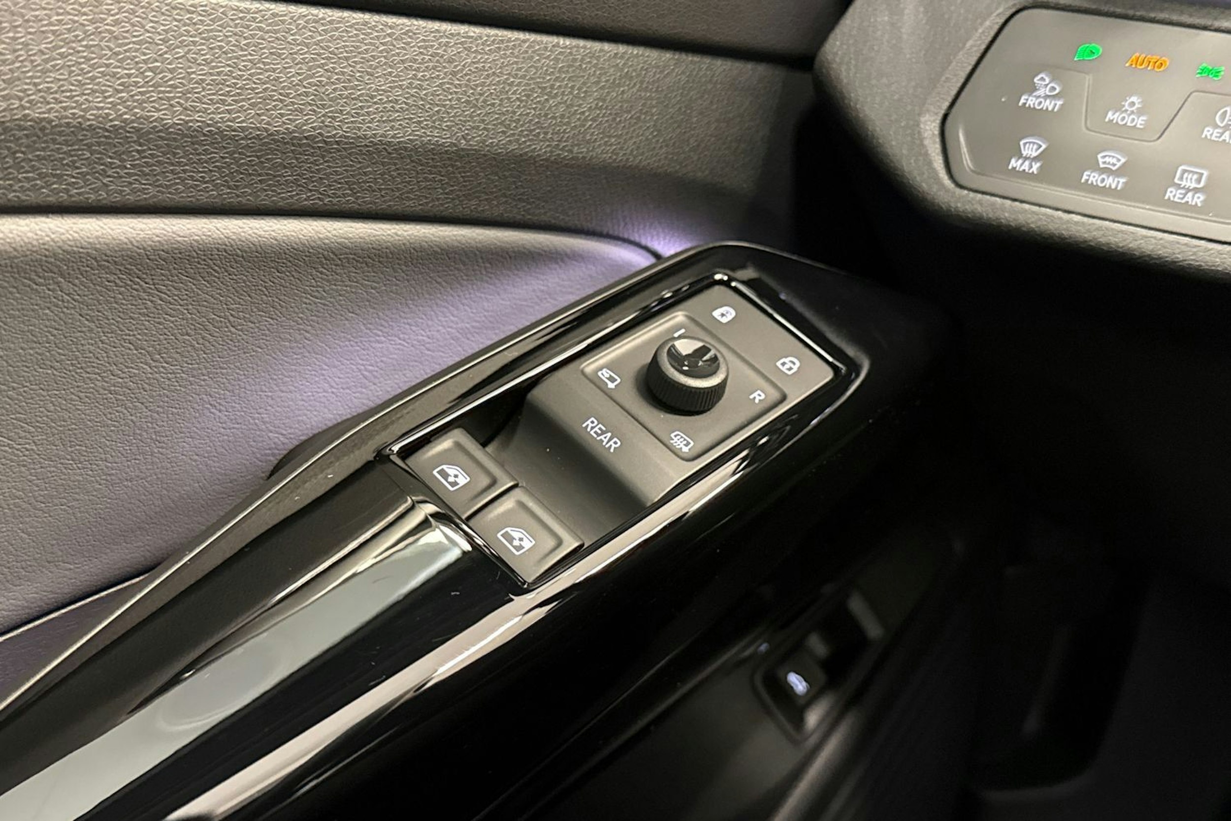 met. sininen Volkswagen ID.4 2026 kuva 13.