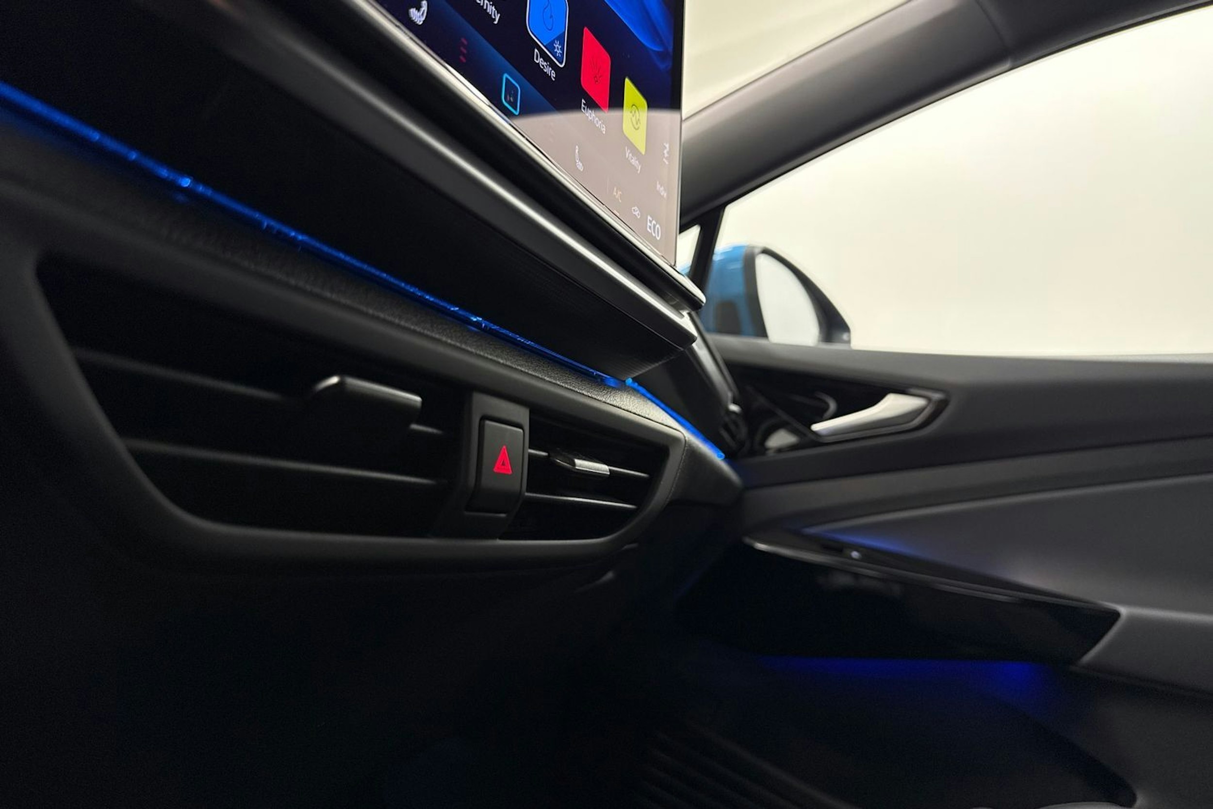 met. sininen Volkswagen ID.4 2026 kuva 23.