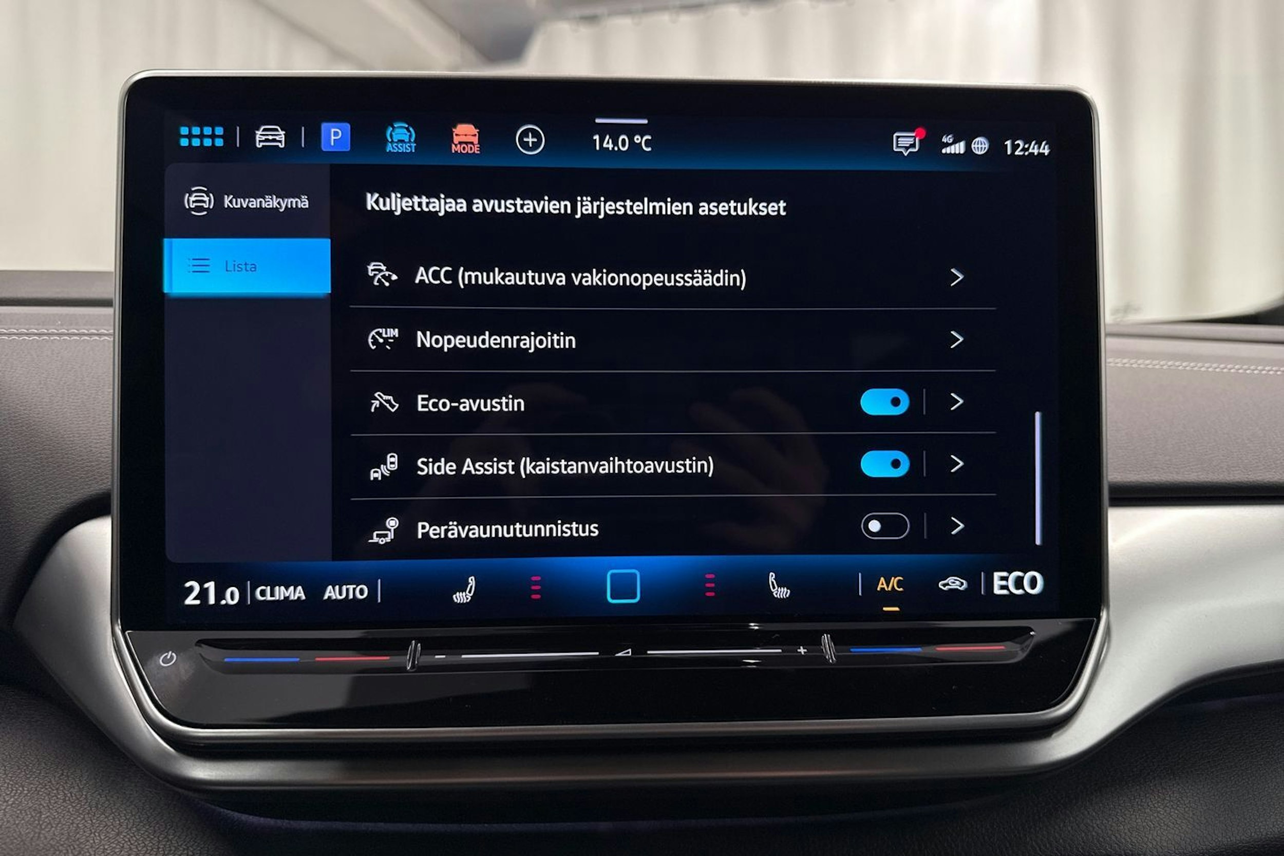 met. sininen Volkswagen ID.4 2026 kuva 28.