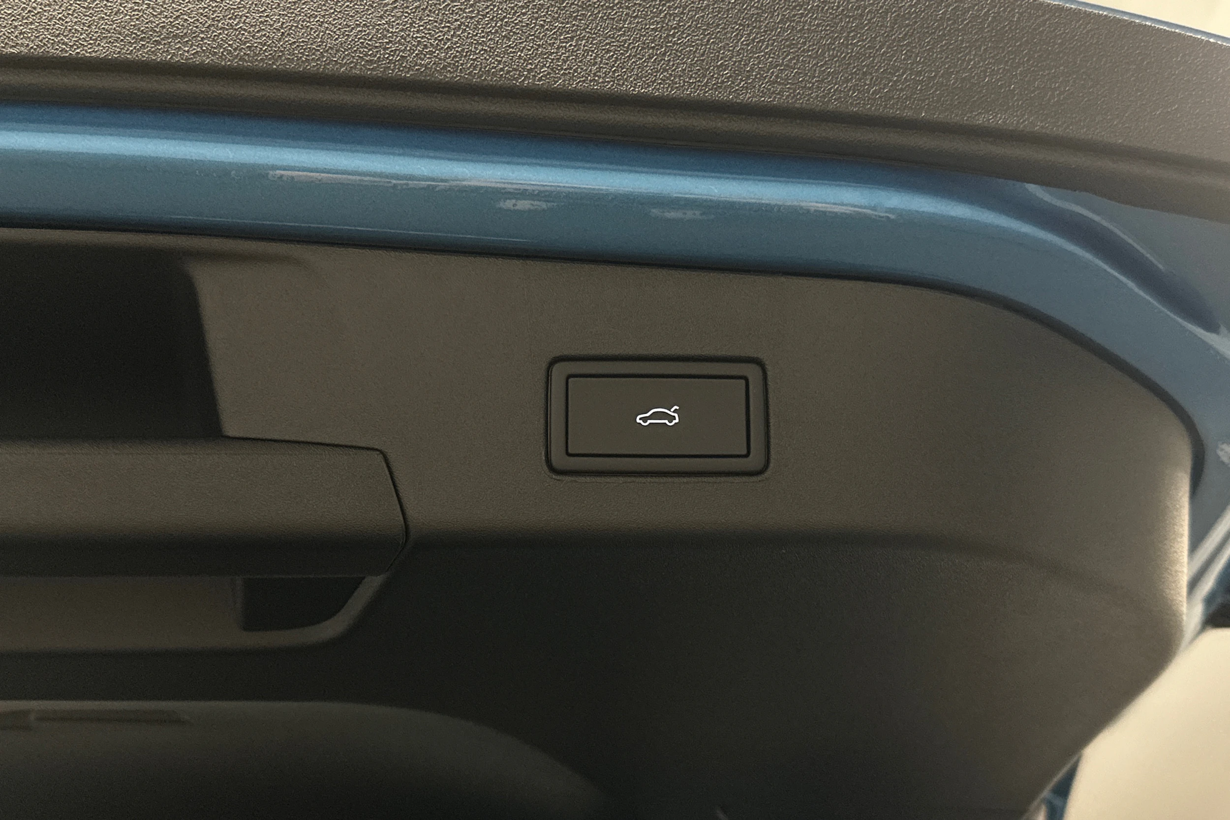 sininen Volkswagen ID.4 2026 kuva 37.
