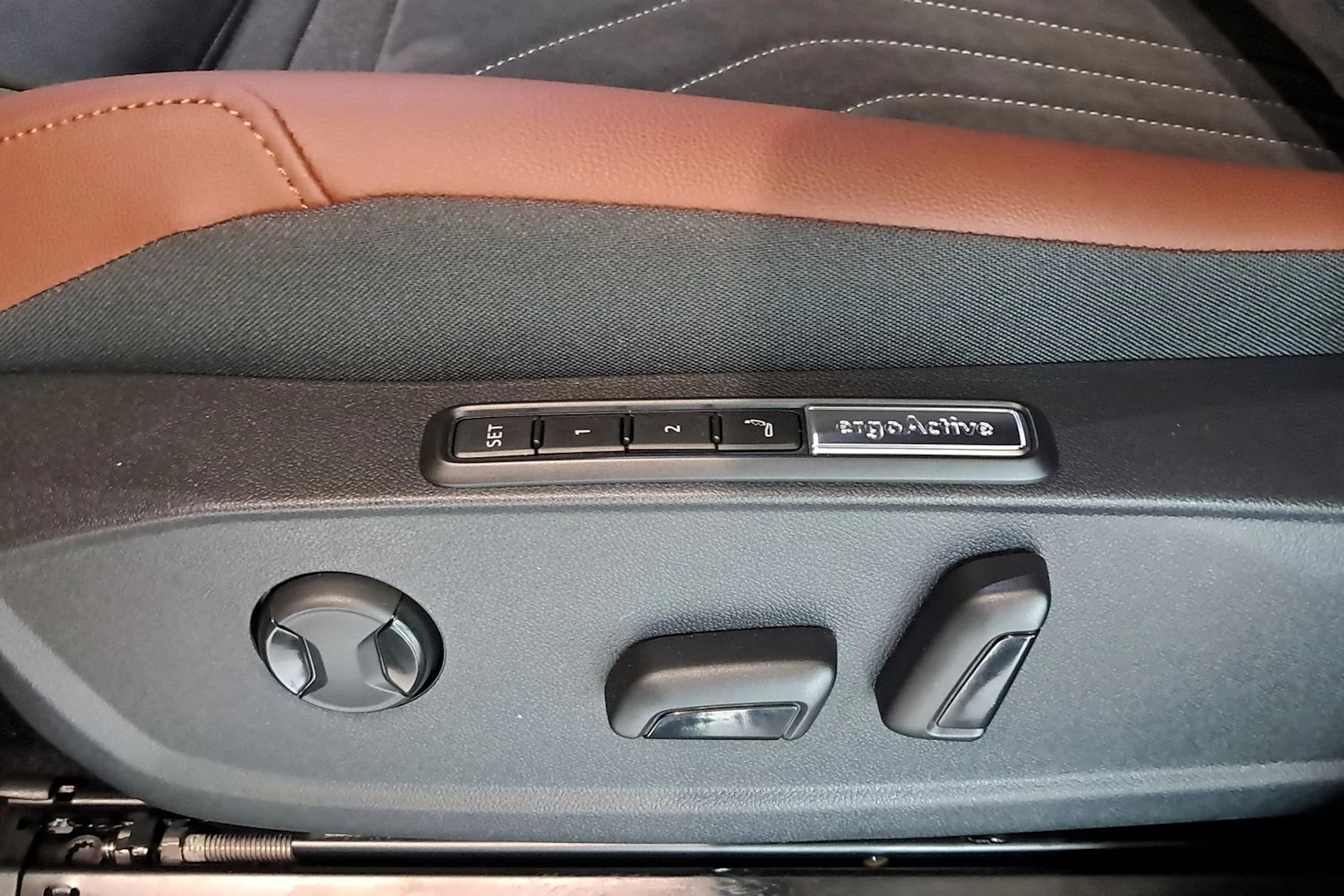 harmaa Volkswagen ID.4 2026 kuva 15.