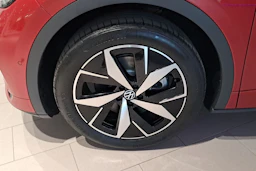 punainen Volkswagen ID.4 2026 kuva 10.