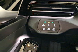 punainen Volkswagen ID.4 2026 kuva 12.