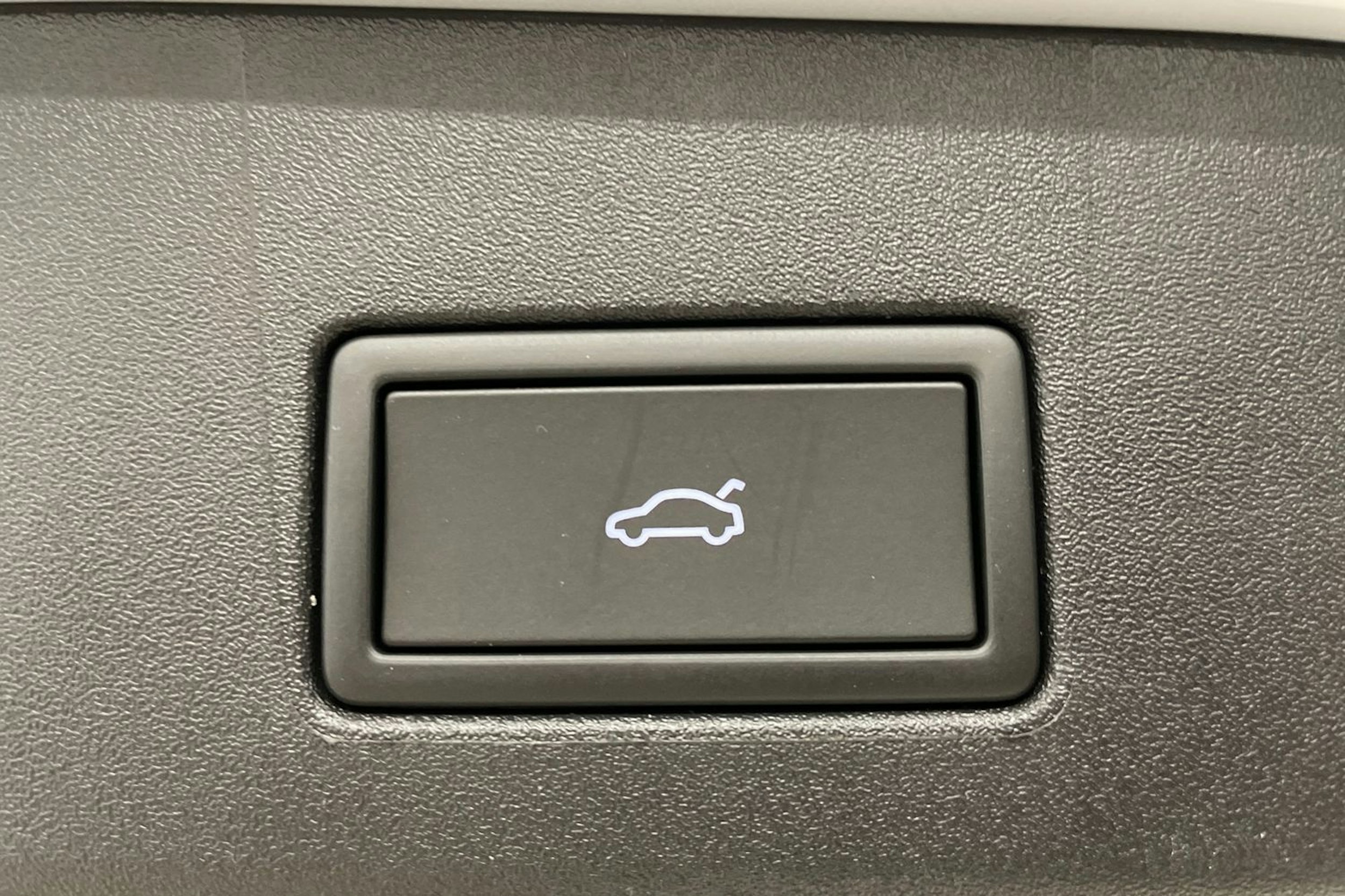 valkoinen Volkswagen ID.4 2026 kuva 15.