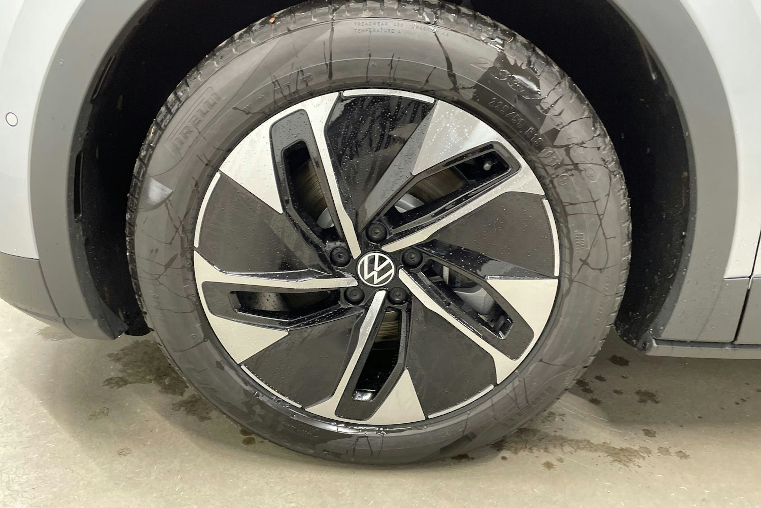 harmaa Volkswagen ID.4 2026 kuva 10.