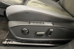 valkoinen Volkswagen ID.4 2026 kuva 13.