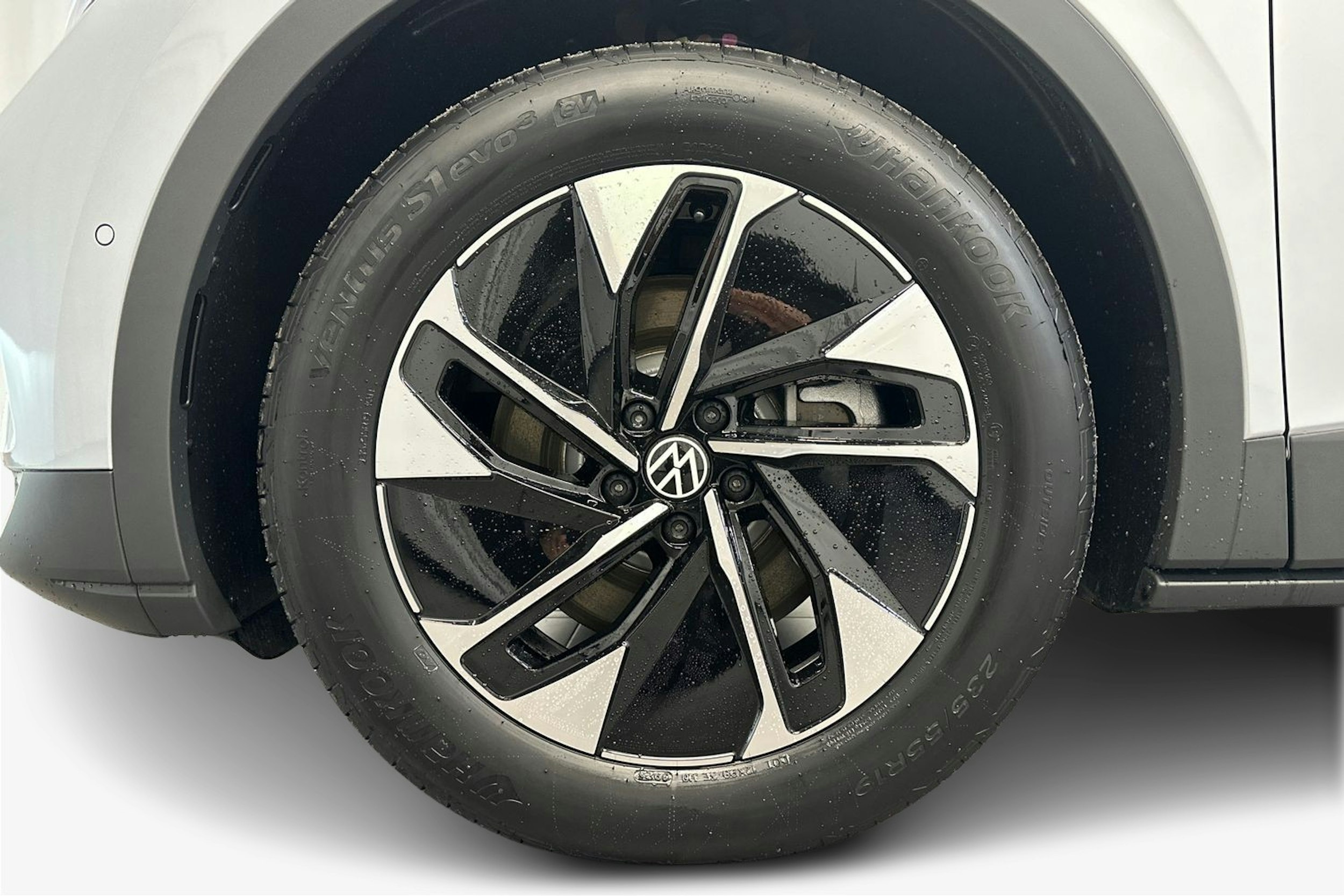 harmaa Volkswagen ID.4 2026 kuva 9.