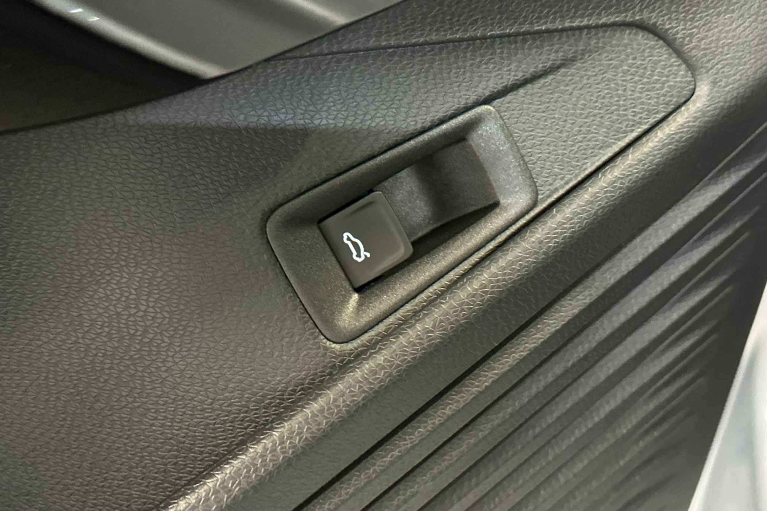 harmaa Volkswagen ID.4 2026 kuva 15.