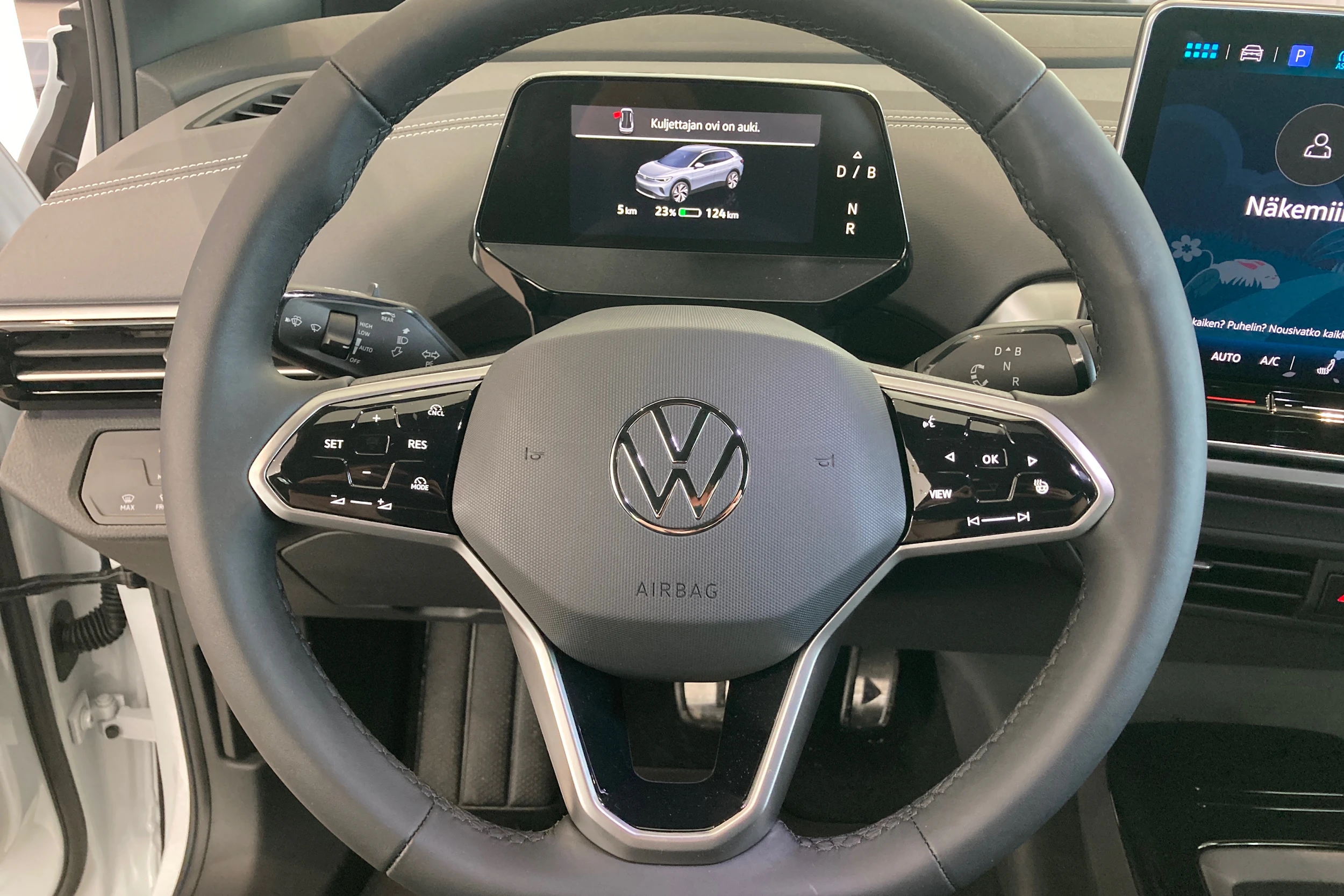 valkoinen Volkswagen ID.4 2026 kuva 13.