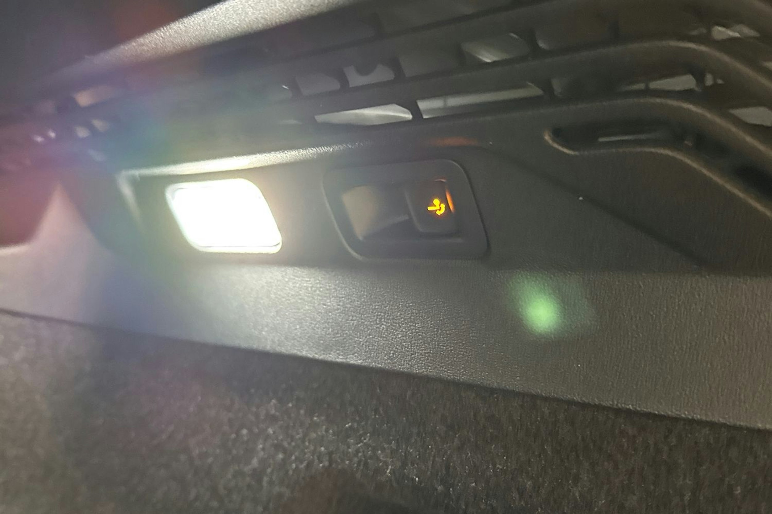 met. valkoinen Volkswagen ID.4 2026 kuva 12.