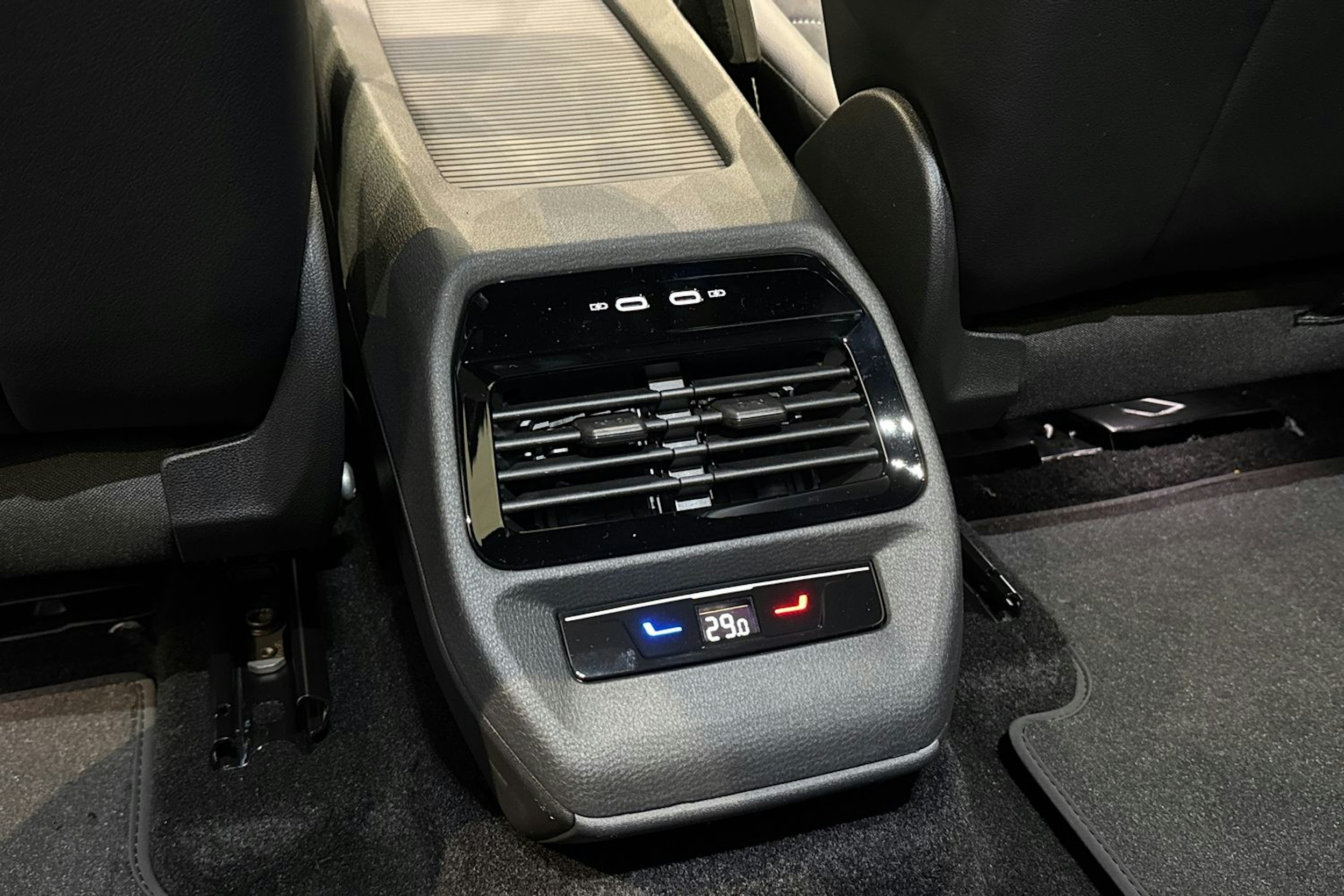 met. valkoinen Volkswagen ID.4 2026 kuva 16.