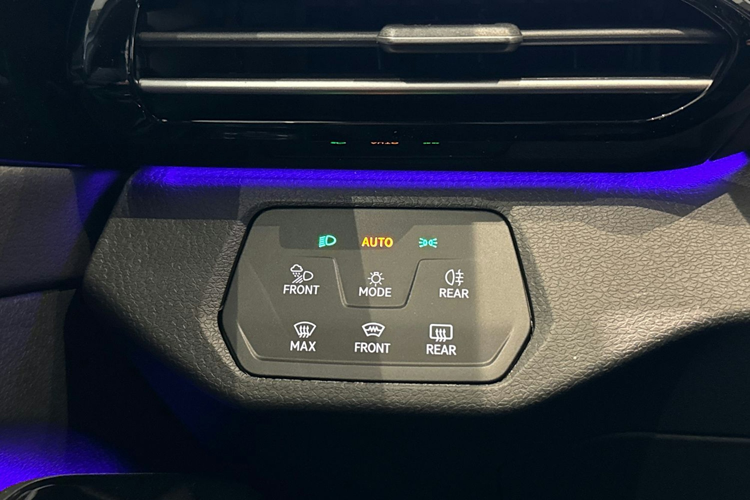 met. valkoinen Volkswagen ID.4 2026 kuva 18.