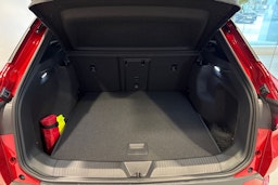 punainen Volkswagen ID.4 2026 kuva 11.