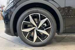 musta Volkswagen ID.4 2026 kuva 10.