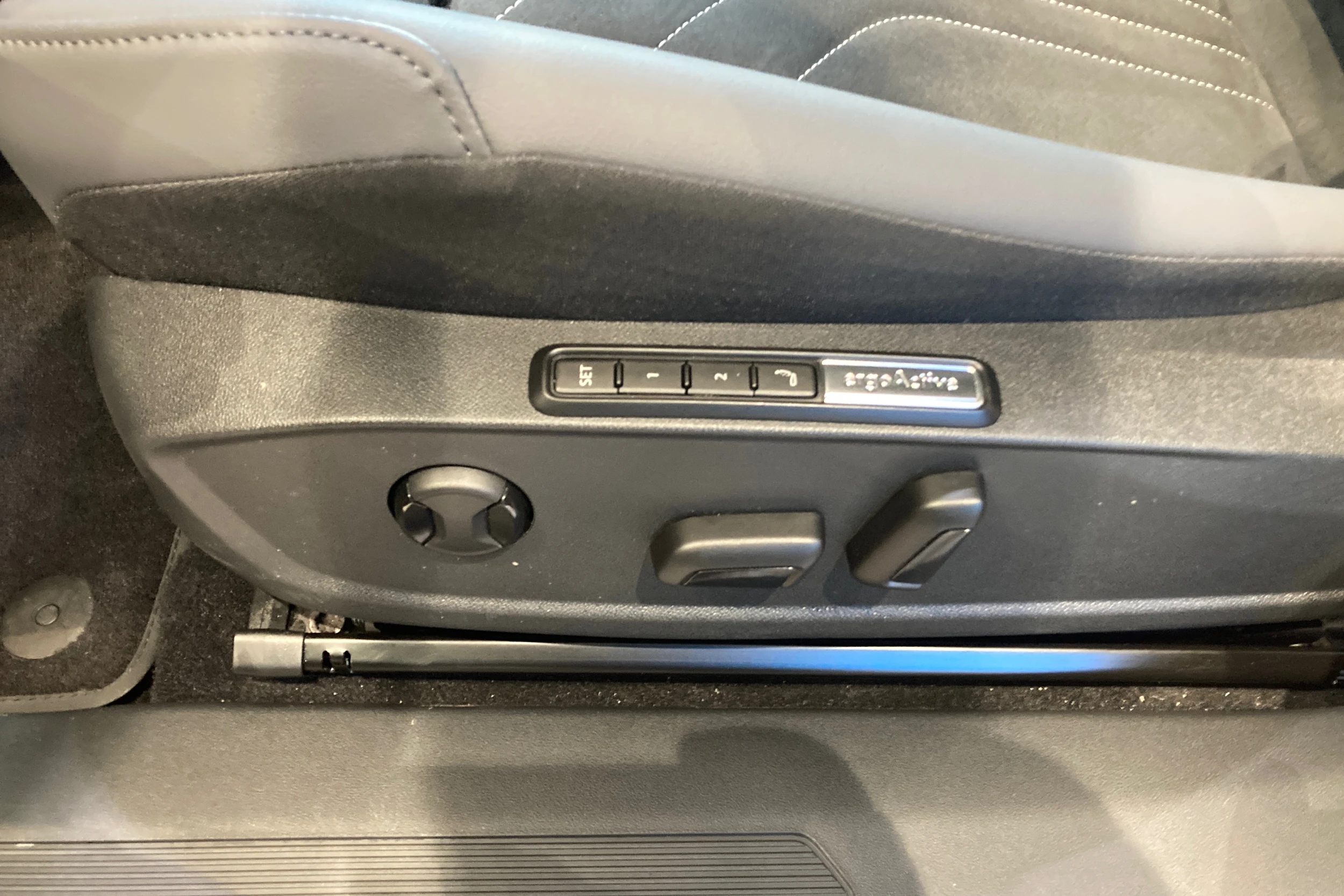 Punainen Volkswagen ID.4 2026 kuva 12.