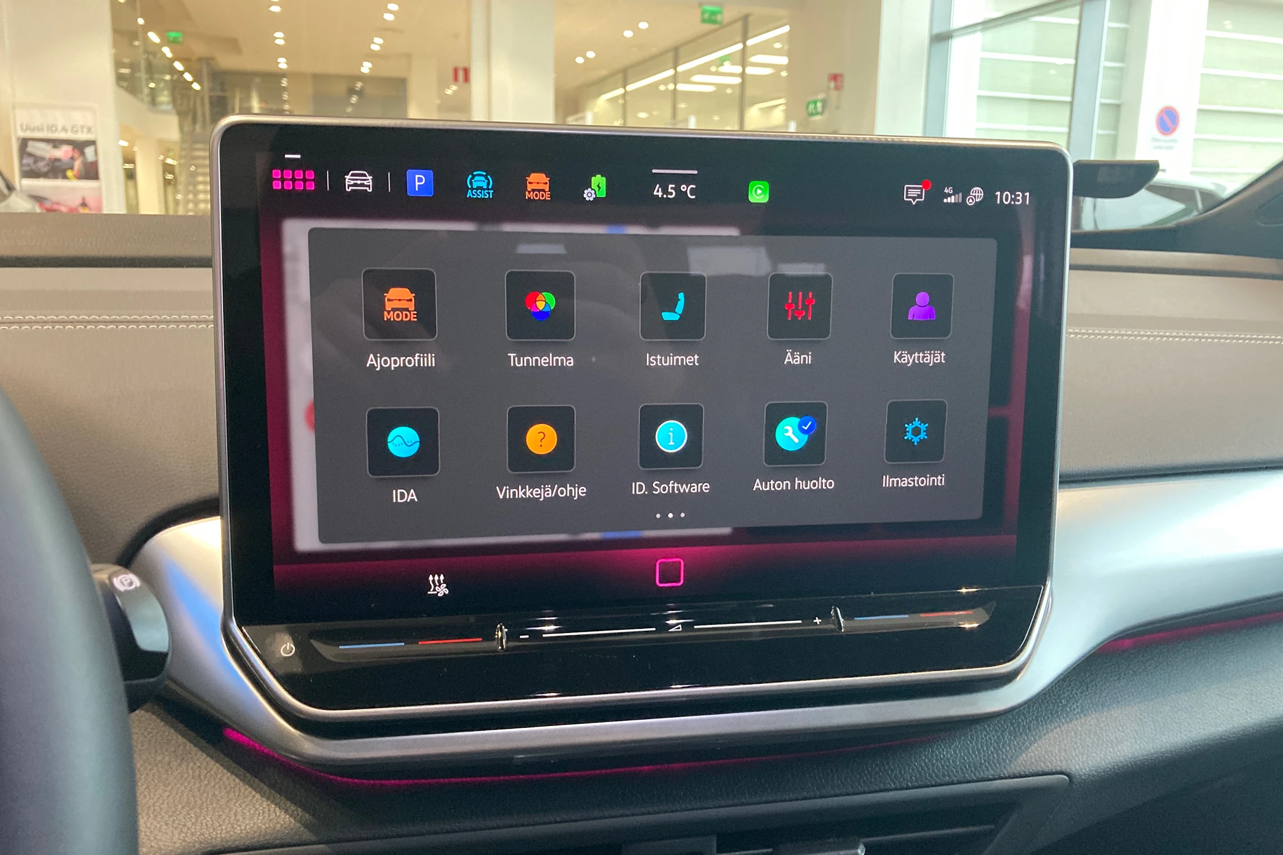 Punainen Volkswagen ID.4 2026 kuva 16.